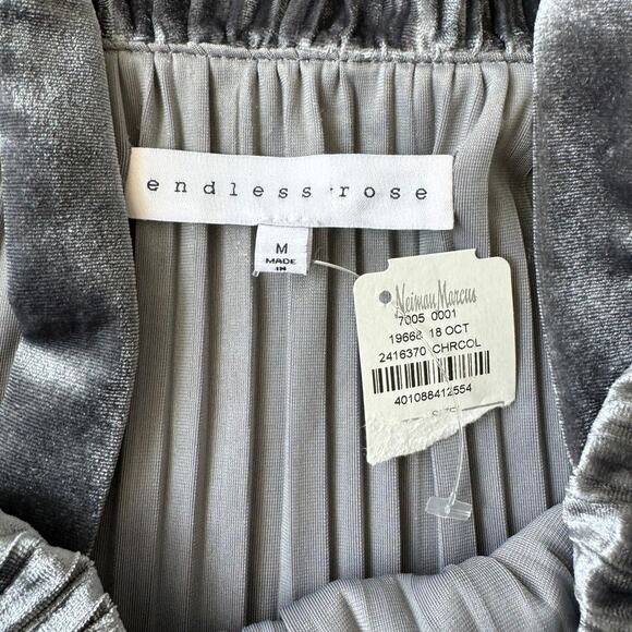 NWT Endless Rose Crushed Velvet Gray Cold-Shoulder Top, Size MEDIUM - Picture 2 of 9